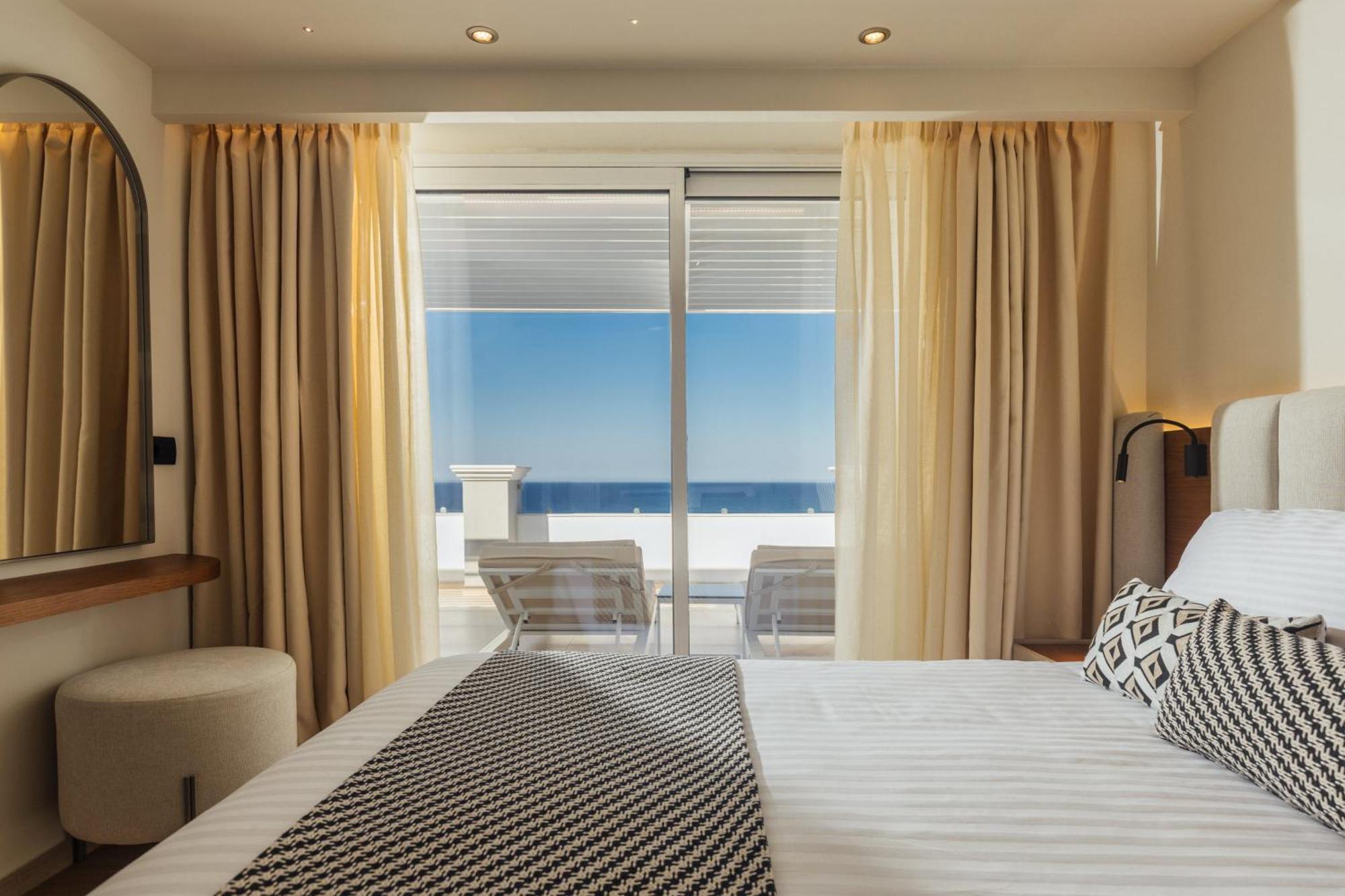 Alexandra Beach Resort & Spa تسيليفي المظهر الخارجي الصورة