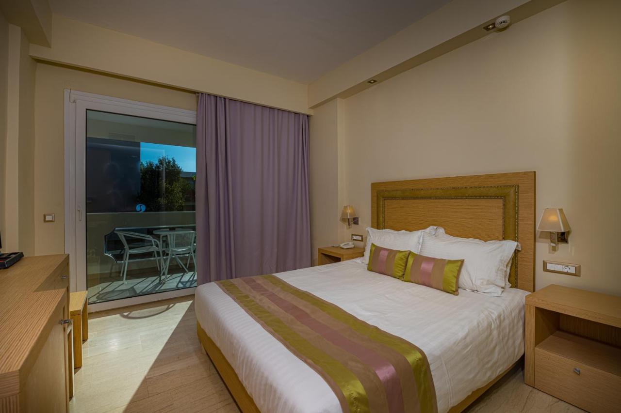 Alexandra Beach Resort & Spa تسيليفي المظهر الخارجي الصورة